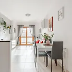 Laurentina House, Accogliente Bilocale A Roma Sud